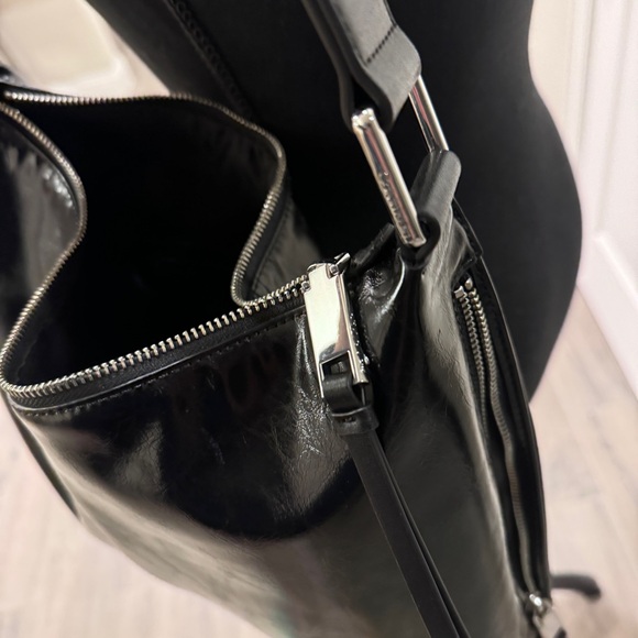 Calvin Klein Max Hobo shoulder purse. - Picture 2 of 8